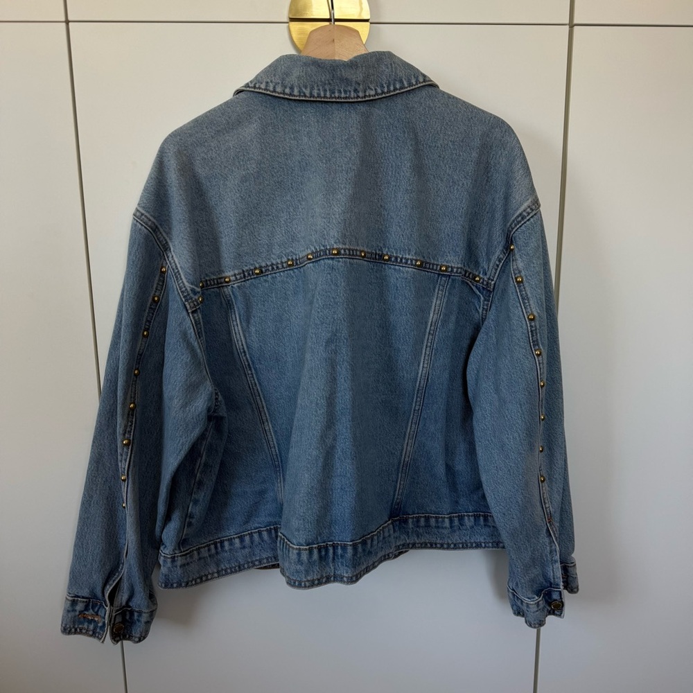 Universal Thread Studded Light Blue Denim Jacket - Picture 4 of 8